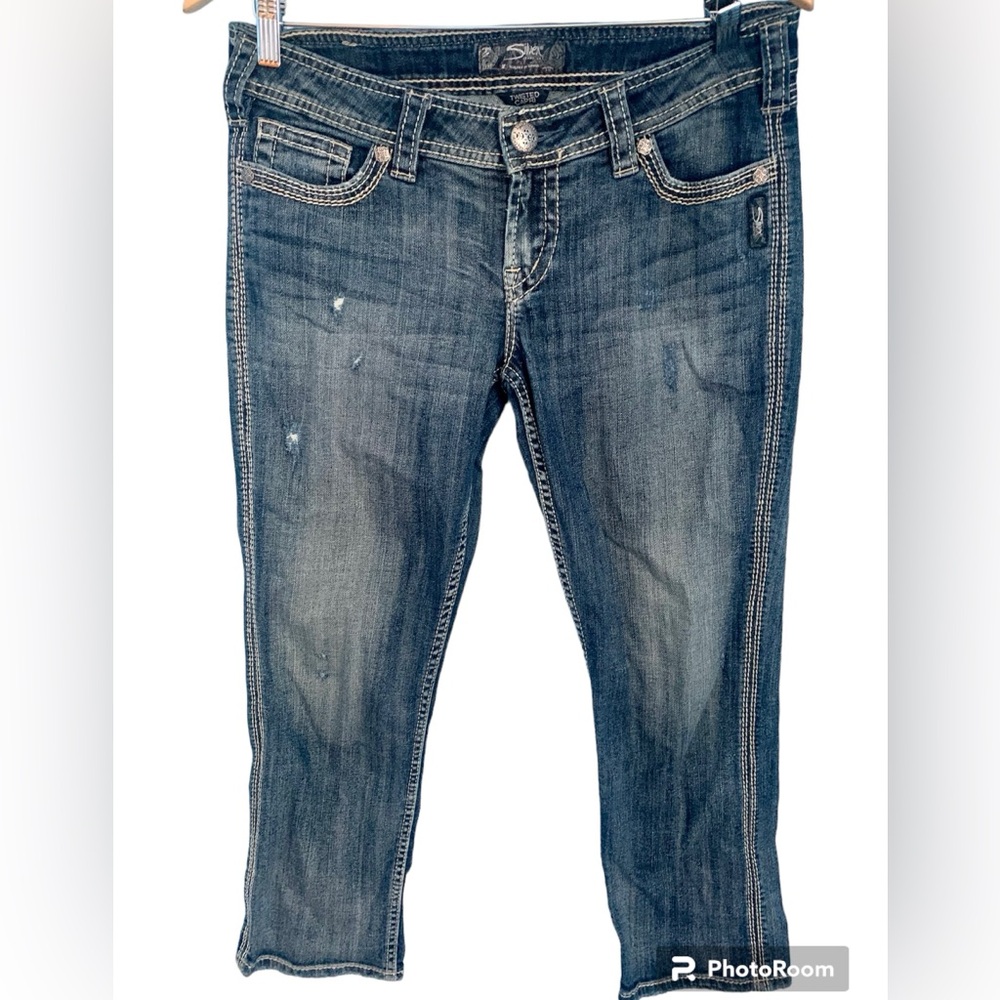 Silver Jeans Twisted Capri Distressed Jeans Thick Stitch Size 29